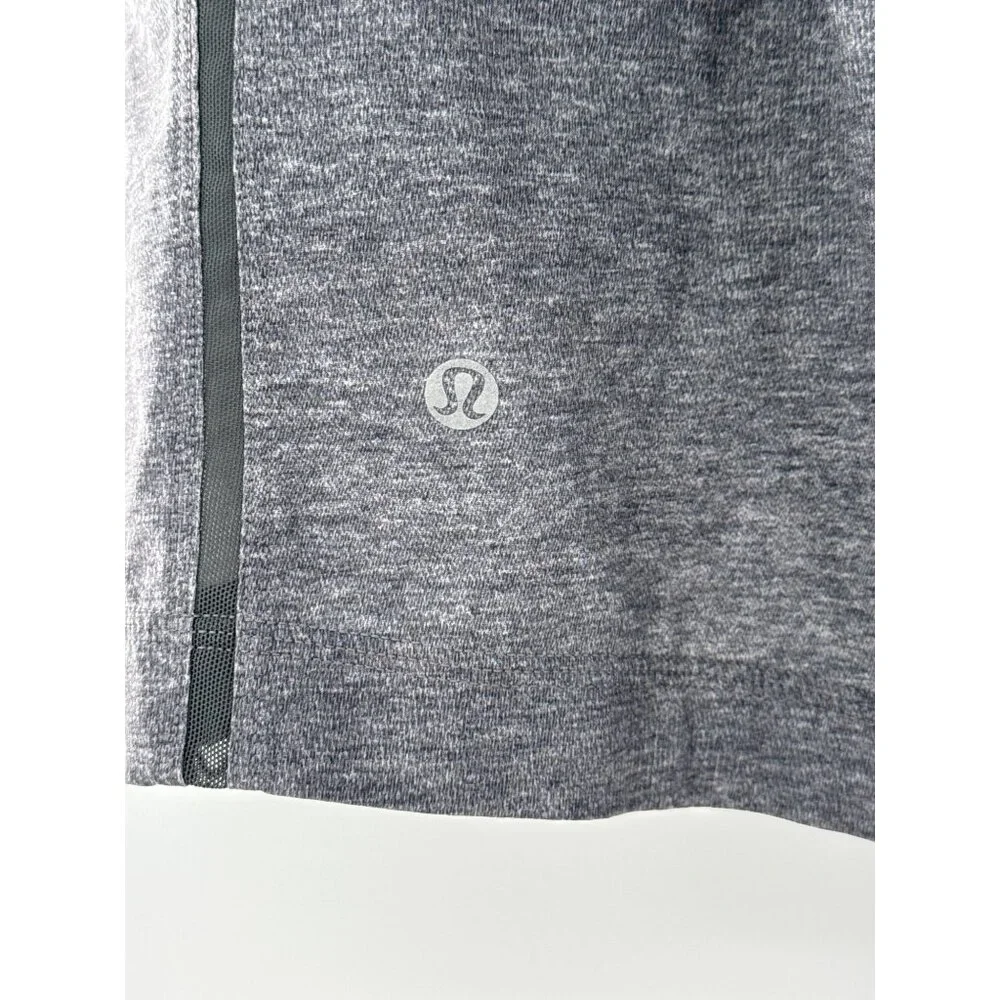 Lululemon Mens Medium Gray Athletic Shorts With‎ Zipper Pockets